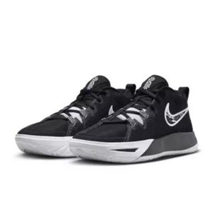 NIKE BOYS KYRIE FLY TRAP 6